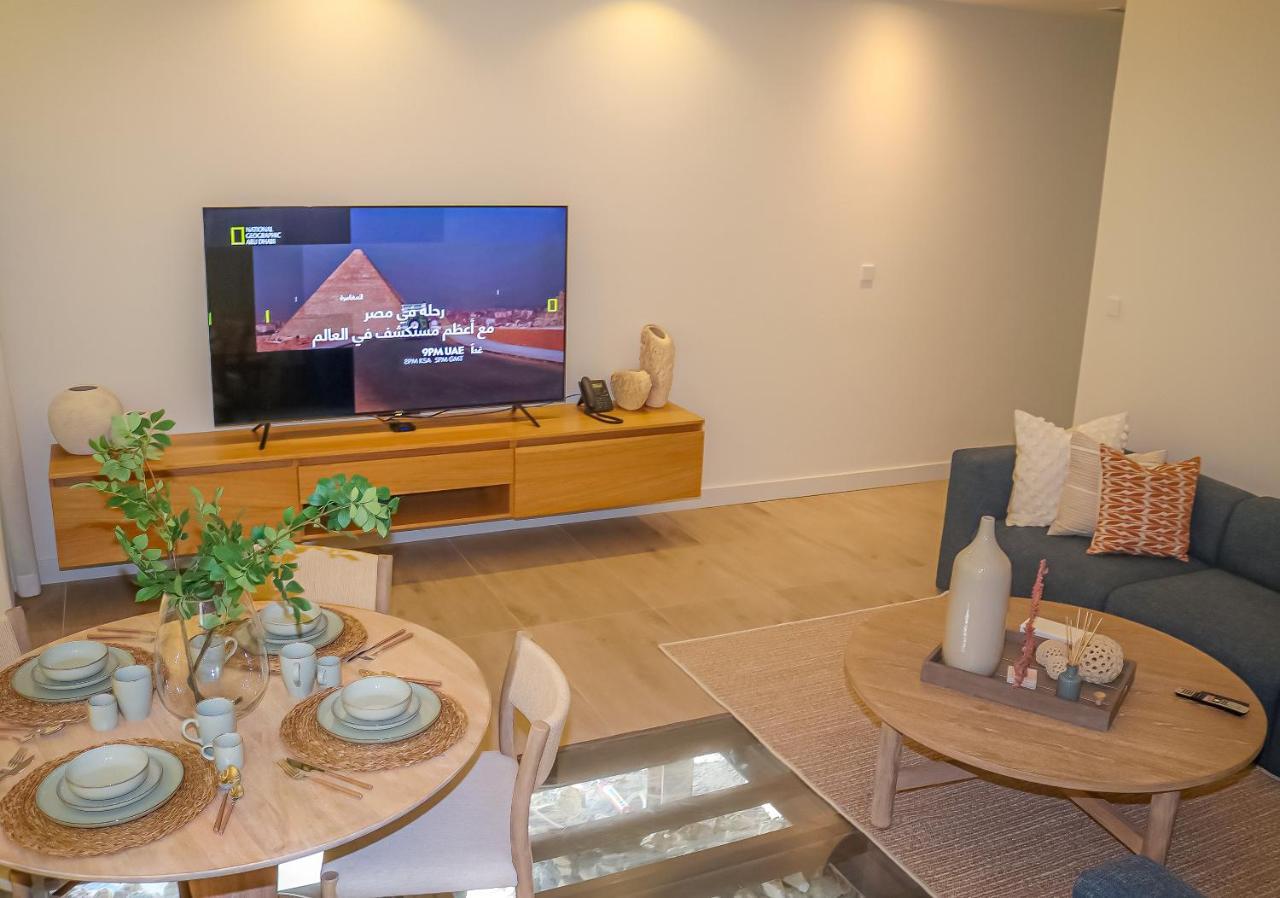 Lagoona Beach Luxury Resort And Spa Al Manamah Esterno foto A living room in a typical apartment
