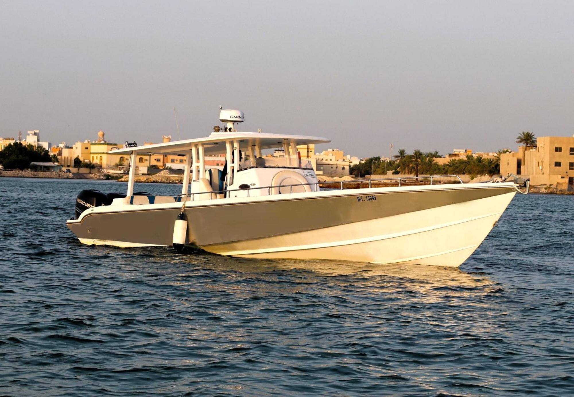 Lagoona Beach Luxury Resort And Spa Al Manamah Esterno foto A 40' Sportfish